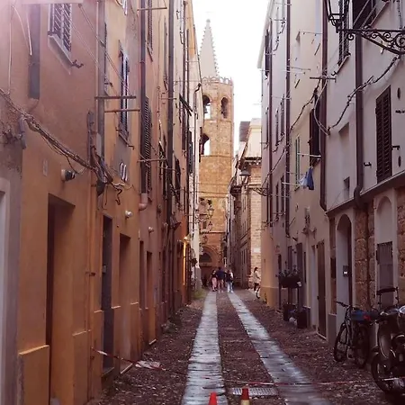 Appartement El Buric - La Magia Nel Centro Storico, Piccolo In Palazzina Antica, Ideale Per Coppie *